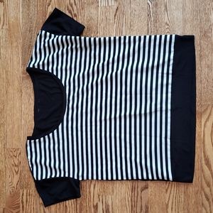 (L) Classic Striped Short Sleeve Slightly Sheer Front Shirt Casual Everyday